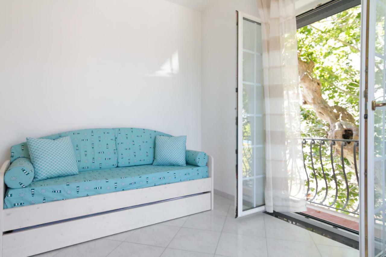 Aquamarine Relaxing Capri Suites Zewnętrze zdjęcie